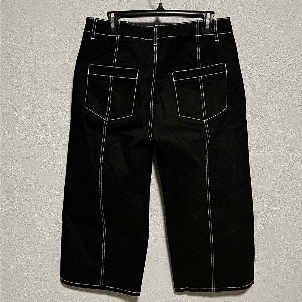 Flamingals Black Wide-Leg Cropped Jeans with White Stitching Large NWT - Picture 7 of 8